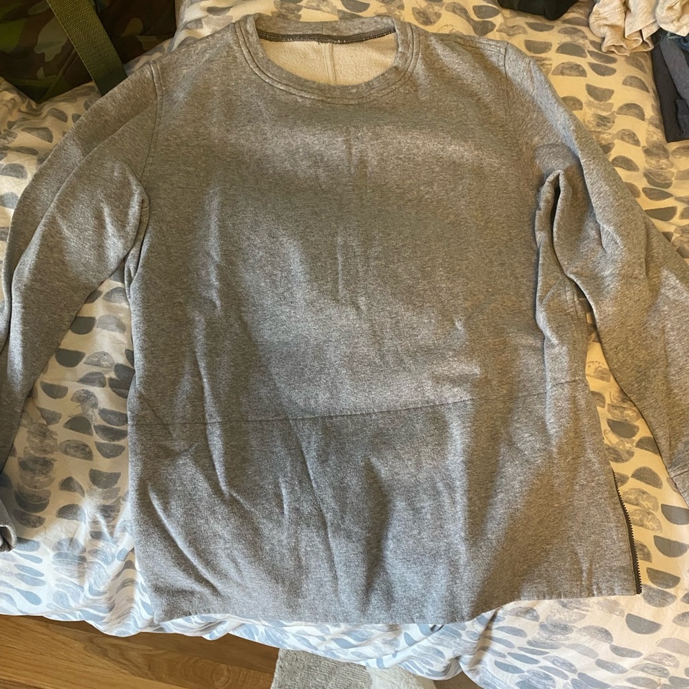 Lululemon Gray sweatshirt